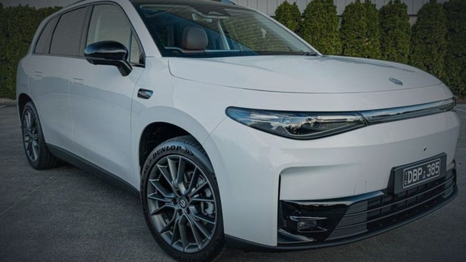 Leapmotor C10
